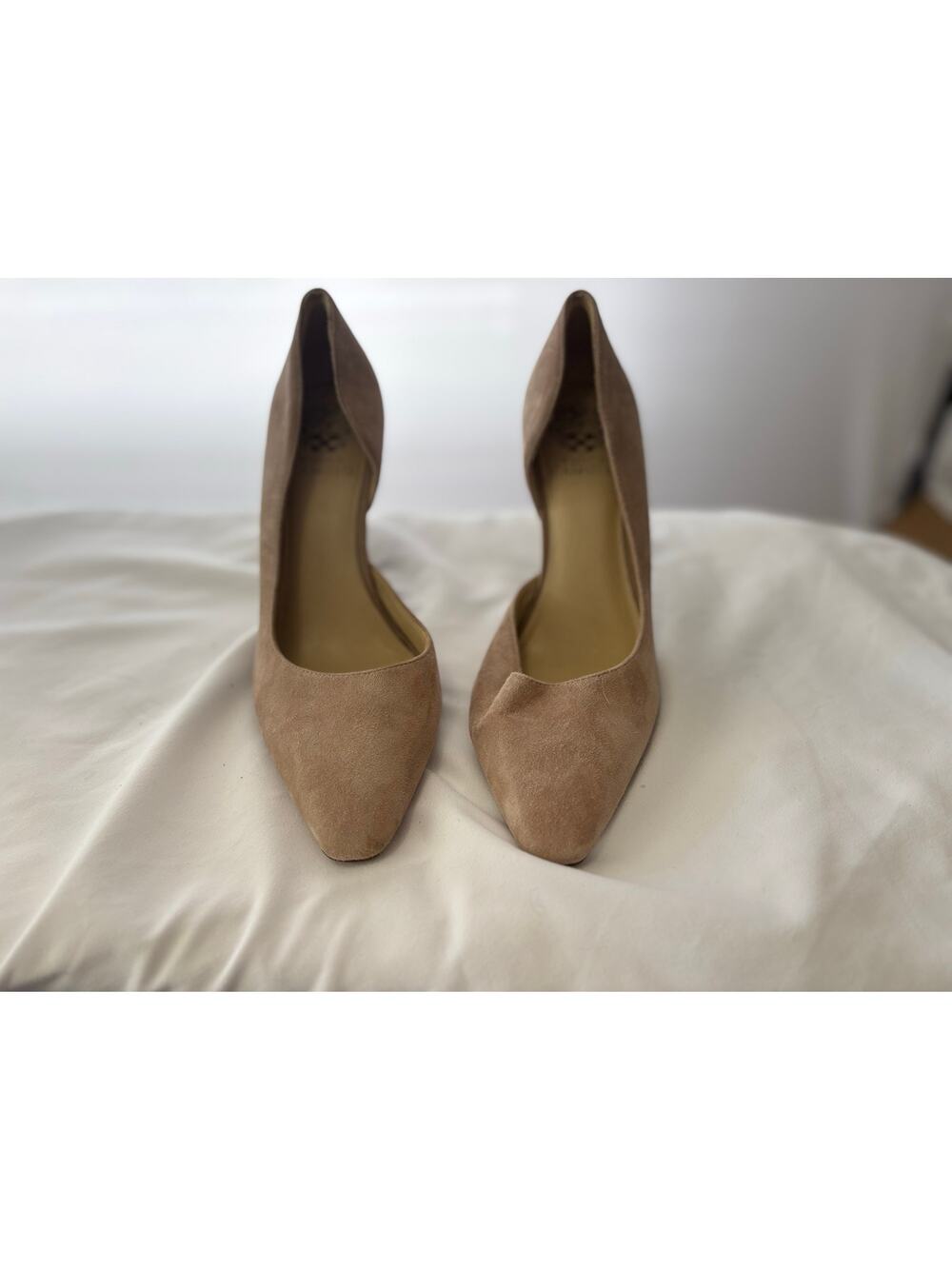 Vince Camuto Women's Size 9 M EU 40 Nude Beige Suede Pointed Toe D'Orsay Pumps